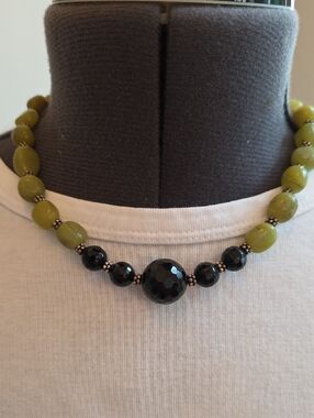 Jade And Onyx Beaded Necklace And Matching Earring Set